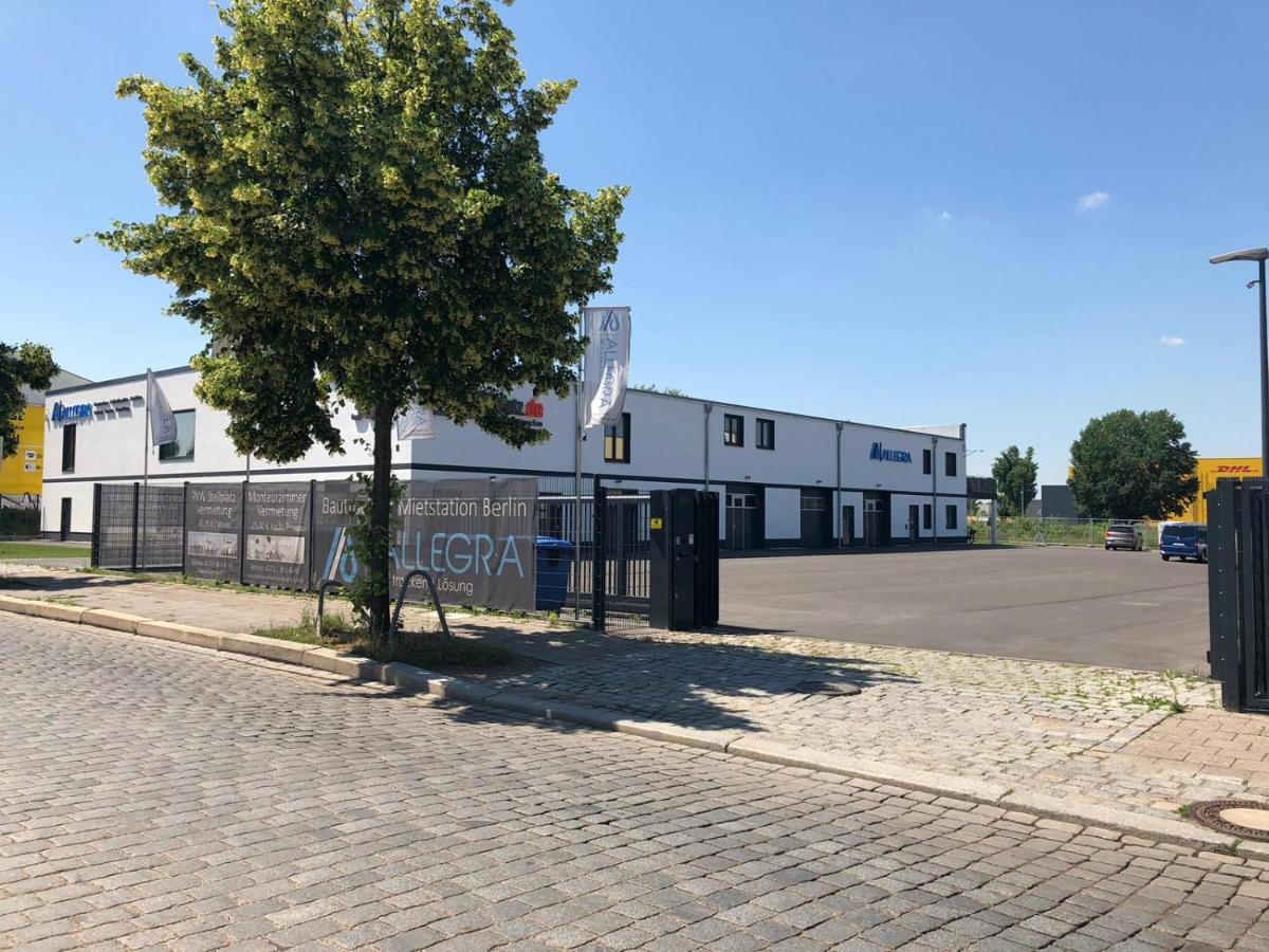 Monteurzimmer Berlin Pankow Mit Dachterrasse - Nur 10 Min. Von Der A10 - 3 Zimmer/ 7 Betten Eksteriør billede